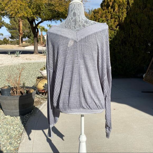 FREE PEOPLE Womens Burnout Off Shoulder Long Sleeve Waffle Knit Thermal Top XS - Picture 9 of 13